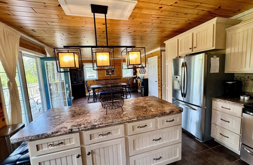 Northport Cottage | Beautiful ocean view property on the Amherst Shore - Northport, NS