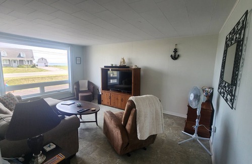 Cap-Bateau House | Beautiful Oceanfront 4 Season Home Away From Home