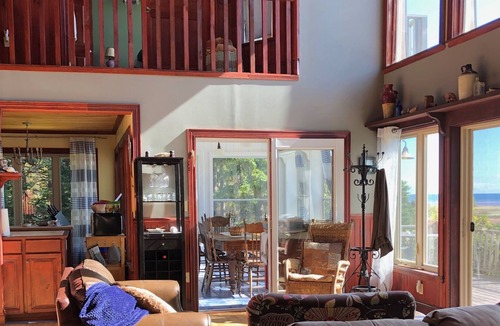 Red House House | Beautiful Oceanfront Home
