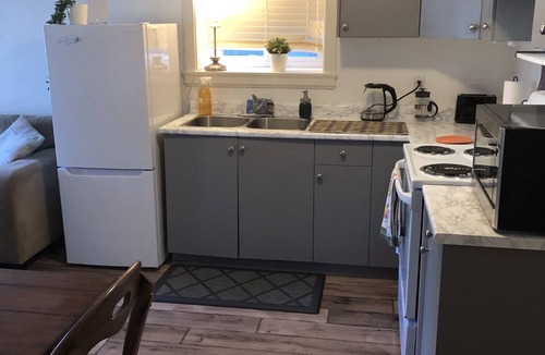 Guildford Apartment | Beautiful Private 1 Bed Suite sleeps 2