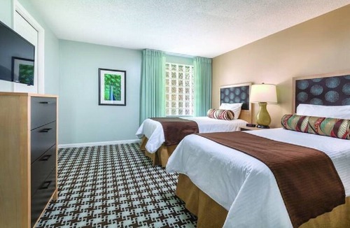 Inner Harbour Resort | Beautiful resort in the heart of it all!