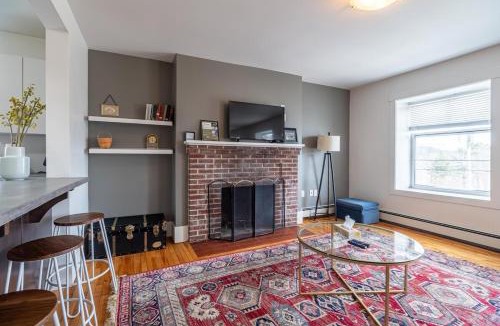 Bedford Apartment | Beautiful & Spacious Apt #101