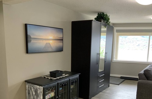 Vernon House | BEAUTIFUL SPACIOUS KALAMALKA LAKEVIEW SUITE - BEST SUMMER VACATION SPOT IN BC