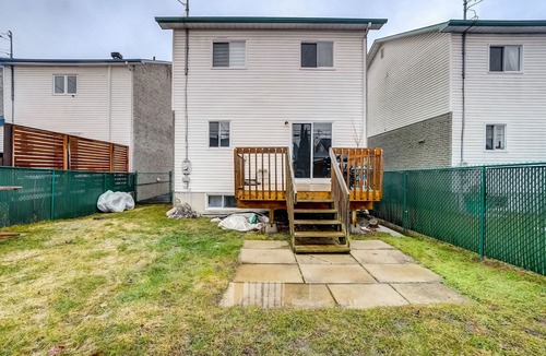 Gatineau House | Beautiful stylish home with 3 bed rooms, a den and 2 full bathrooms