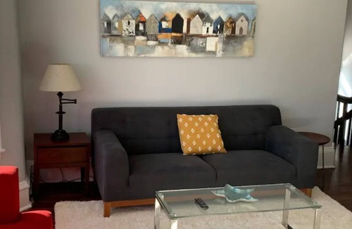 North End Apartment | Beautiful upper 3 bedroom flat in historic Halifax