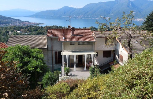 Luino House | Beautiful villa for 6 people with WIFI, TV and terrace