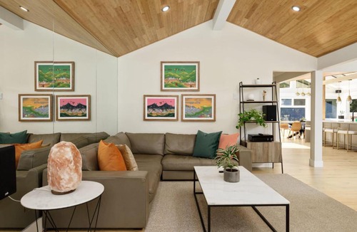 Blueridge House | Beautiful Villa with heated Pool hot tub by forest