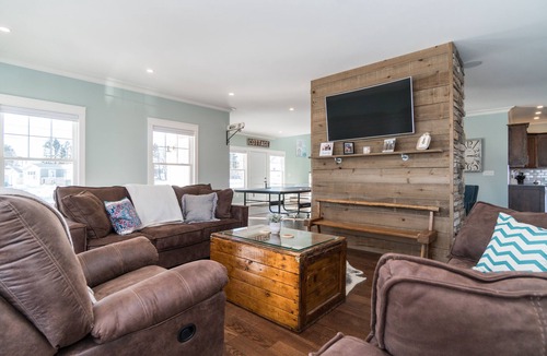Victoria House | Beautiful water front beach-house in picturesque Victoria-By-The-Sea
