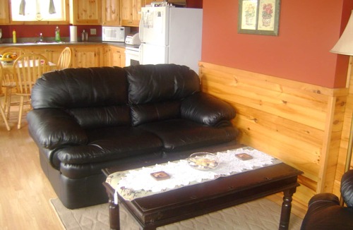 Cymbria Cottage | Beautiful waterfront cottage with spectacular view!