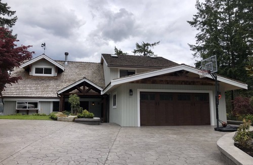 Madeira Park House | Beautiful waterfront home with private dock, fire pit and hot tub