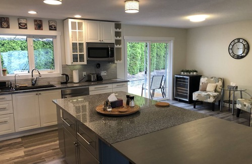 Central Okanagan House | Beautiful West Kelowna Home with saltwater pool and breathtaking view