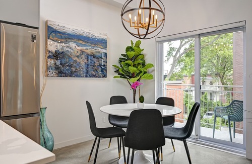 Pointe-Saint-Charles Condo | Beautifull 2 bedrooms/2 bathrooms condo with private terrasse.