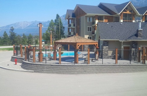 East Kootenay Condo | Beautifully appointed 4 bedroom condo in Radium, BC
