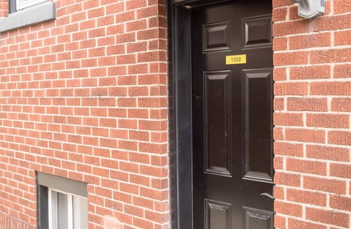 Walkerville Apartment | Beautifully renovated home in historic Walkerville.