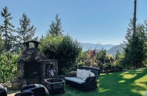 Garden Bay House | Beautifully situated harbour view home.