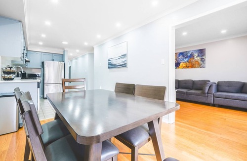 Vaughan House | beauty 4 bedroom home! Favorite