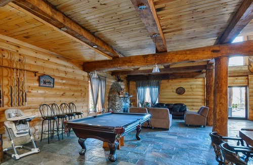 Wentworth-Nord Ski Chalet | BEAVERS POND INSIDE POOL AND SAUNA