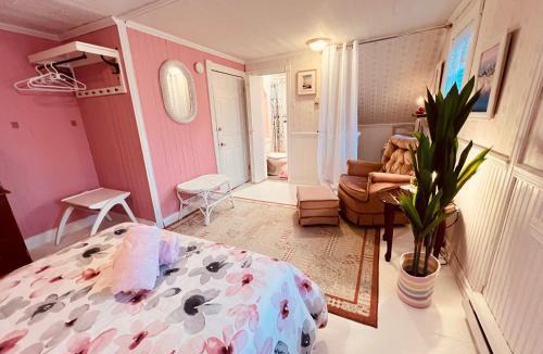 Grandes-Bergeronnes Bed & Breakfast | Bed & café Petit Papillon