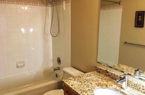 Fort Gary House | Bedrooms in Kenaston, Close to Walmart, Costco, IKEA, Outlet