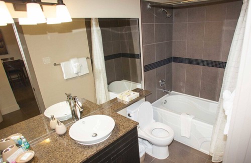 Connaught Condo | Beltline PH708