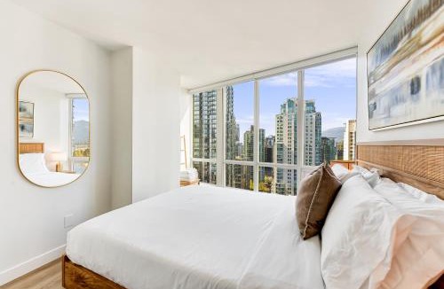 Downtown Vancouver Apartment | Best Location Downtown Chic Suites