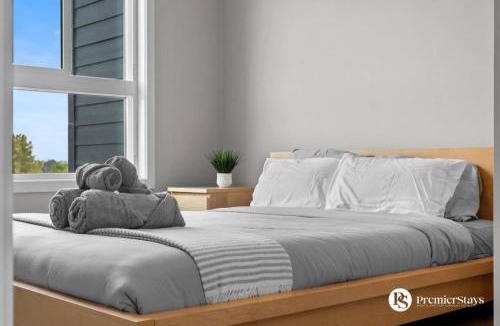 Inglewood House | Best Location Inglewood with 2 Bedrooms and Heated Underground Parking