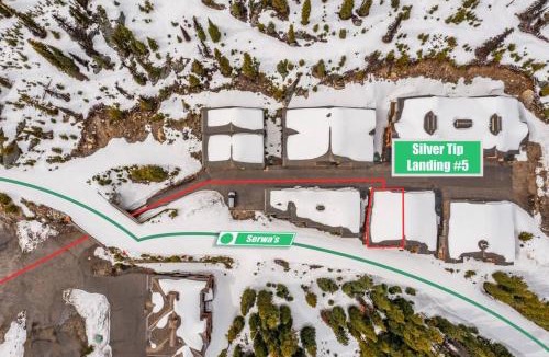 Snow Pine Estates Ski Chalet | Best Ski-in out 3 Bdrm Chalet, with Hot Tub