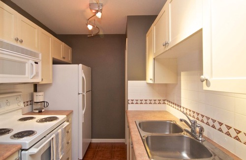 Village North Condo | Best value in Whistler. Simple yet comfortable 2 bedroom village condo at Bear Lodge.