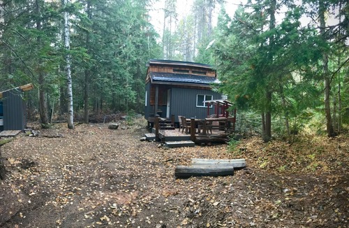 Central Kootenay Cabin | Best West Kootenay Off-Grid Tiny House