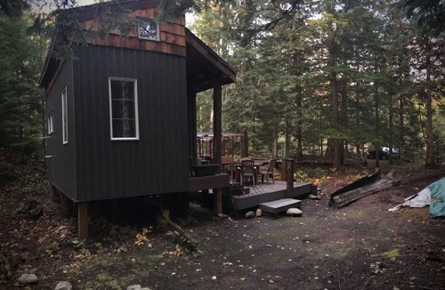 Central Kootenay Cabin | Best West Kootenay Off-Grid Tiny House