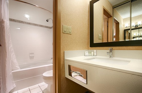 Langley Hotel | Best Western Plus Langley Inn