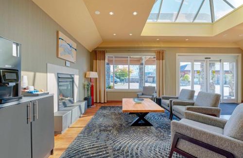 Sidney Hotel | Best Western Plus Emerald Isle Hotel