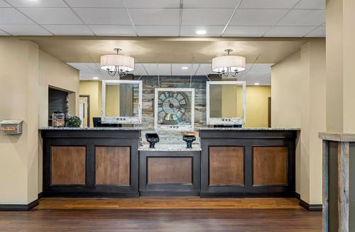 Lacombe Hotel | Best Western Plus Lacombe Inn and Suites