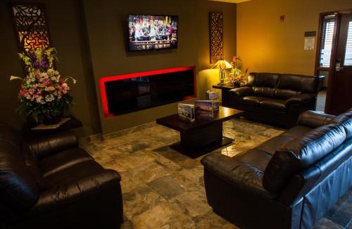 South Lethbridge Hotel | Best Western Plus Service Inn & Suites