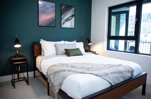 Revelstoke Apartment | Birdies and Bears by Revelstoke Vacations