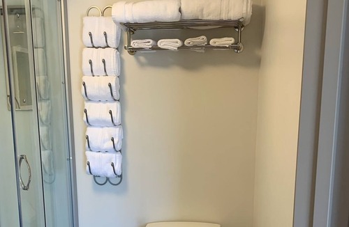 King's Point House | Bliss by da Bay Suite 2