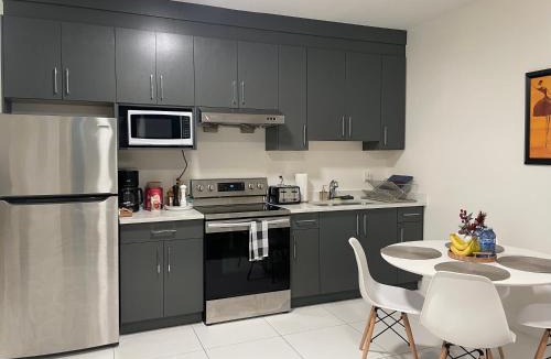 Fleetwood House | Blissful Stay in Surrey