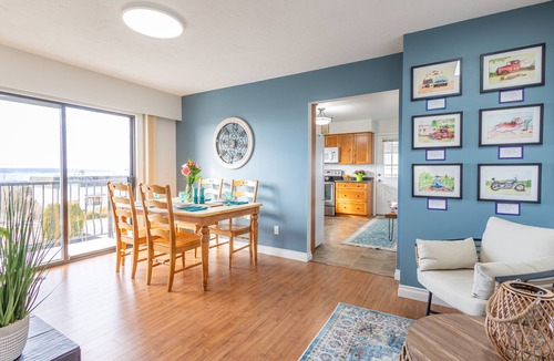 Powell River Bed & Breakfast | Blissful Sunsets and Outdoor Oasis!