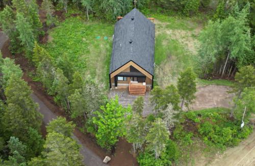 Shannon Ski Chalet | BLOOM - Luxe et Confort en forêt