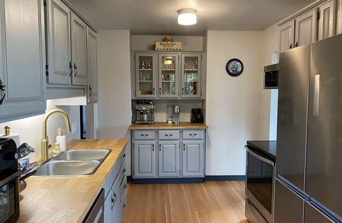 Campbell River House | Blue Anchor Starboard Suite