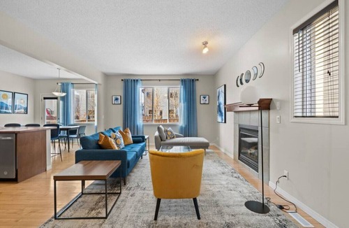 Southwest Calgary Apartment | Blue Moon | Playground | Backyard | Pet Friendly