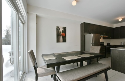 The Blue Mountains House | Blue Mountain Executive 3 Bedroom Town Home Sleeps 10 Located, Pool & Shuttle