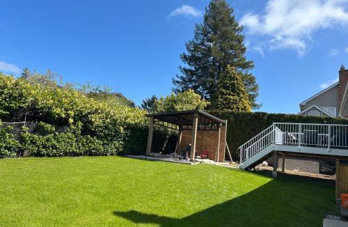 Gordon Head House | Blue Sea And Clear Sky B&B LICENCE NUMBER 18952