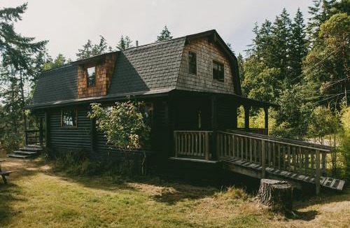 Galiano Villa | Bodega Ridge & Cove Cabins