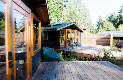 Galiano Villa | Bodega Ridge & Cove Cabins