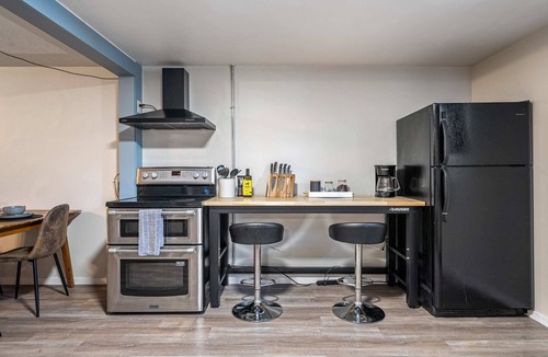 Red Deer House | Bohemian | Cozy 2-Bedroom | Ideal Family Retreat!