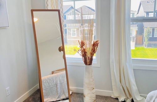 Evanston House | Boho chic Retreat: A stylish Vrbo home! Approved by City of Calgary
