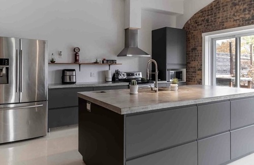 Chateau-Richer Condo | Boho L'industriel