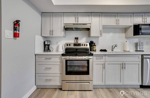 Edmonton Apartment | Bonnie Doon. Guest Suite. Sleeps 2.