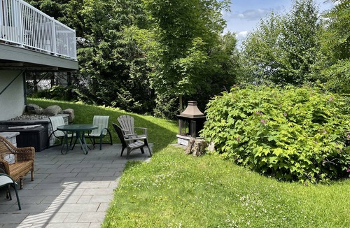 Lac-Etchemin Ski Chalet | Bord du Lac, à 10 Minutes du ski et Golf, Chambre Mezzanine Avec vue sur le lac